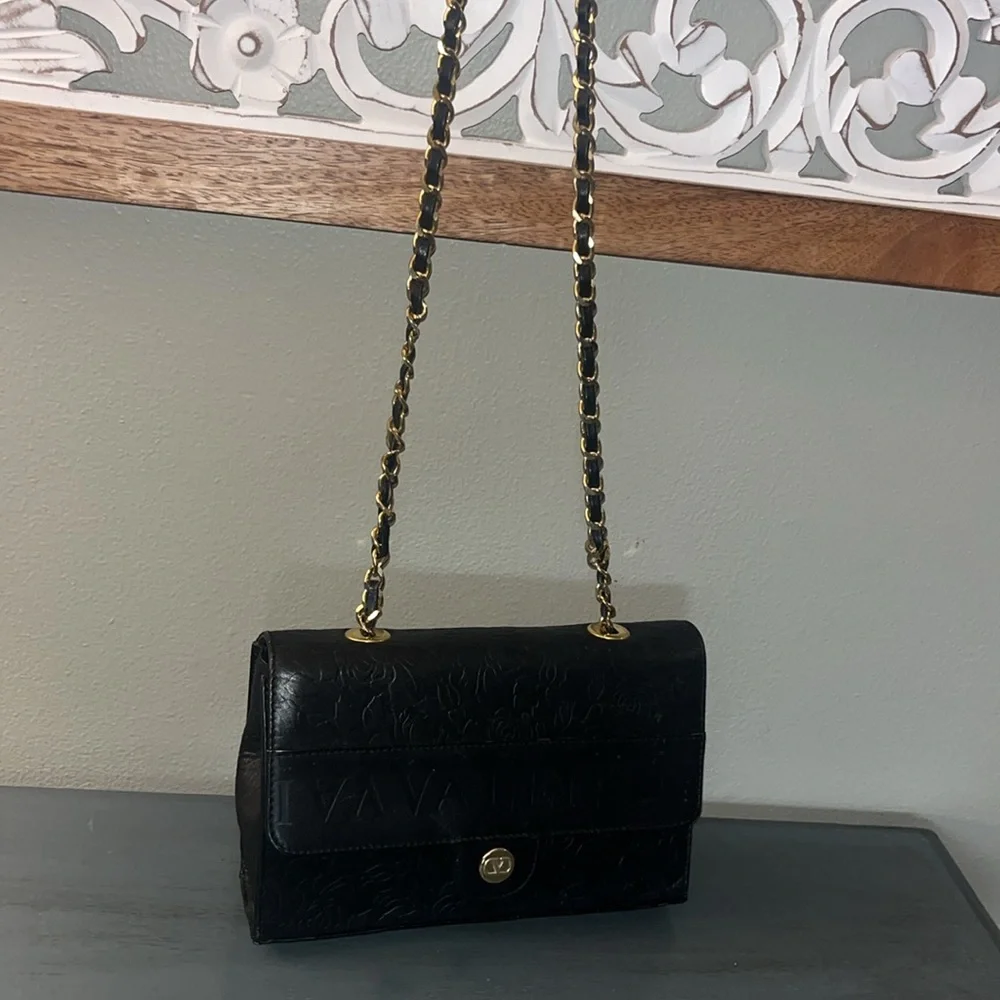 Vintage Valentino Garavani, black leather chain shoulder purse w rose flower EUC